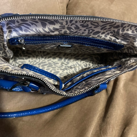 Guess Handbag - Picture 5 of 6